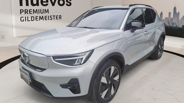 VOLVO XC-40
